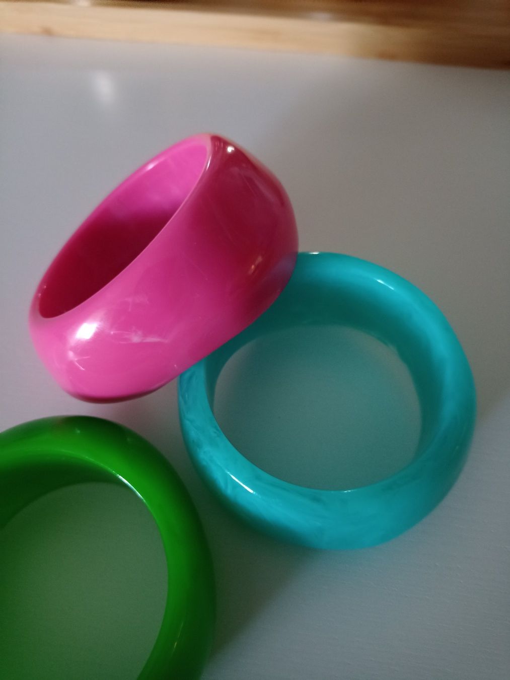 Bracciali & Braccialetti: Armreif Set: blau, grün, pink – Nuovo e nell'imballaggio originale da Winterthur venduto da Husakeva 2