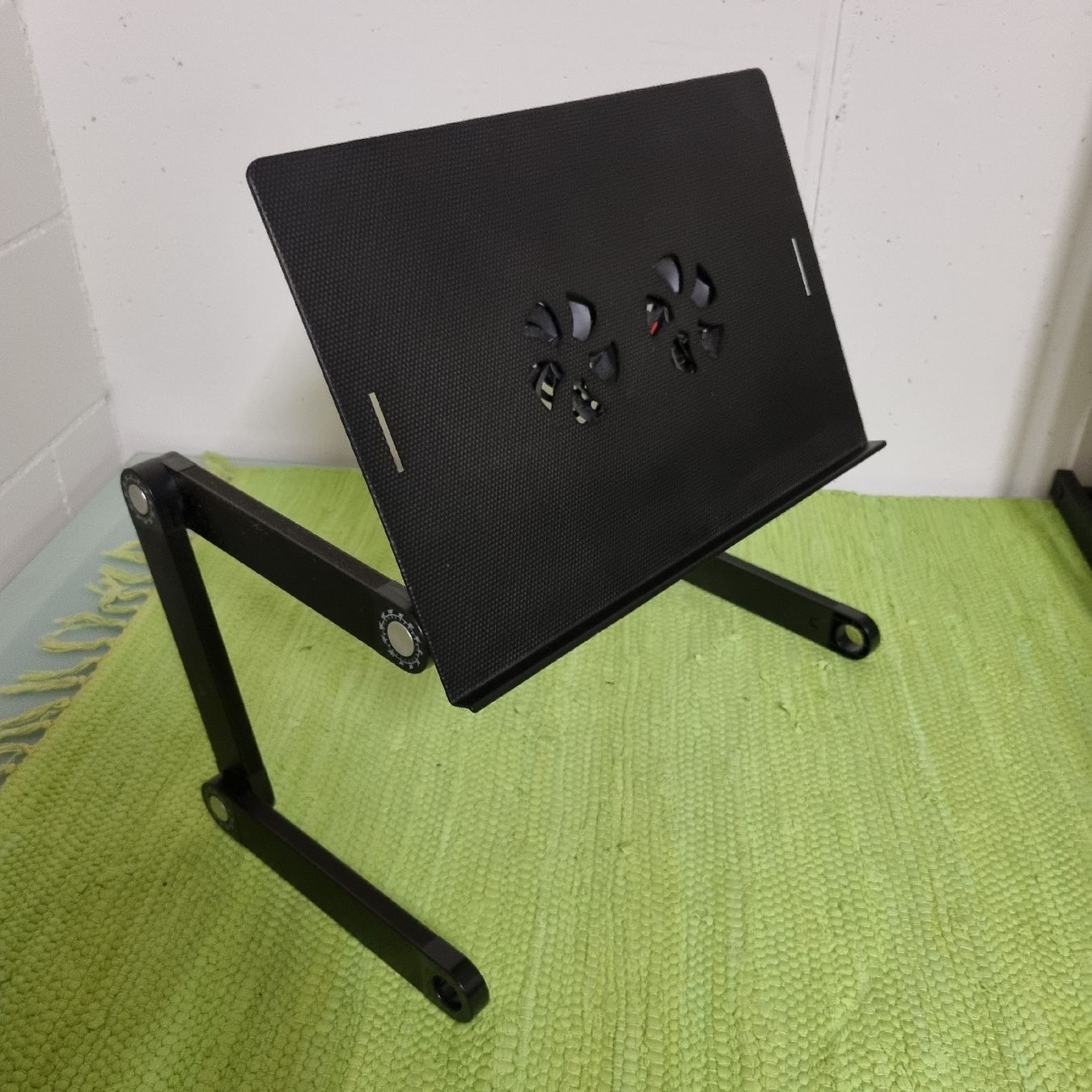 Autres décorations & accessoires: Laptoptisch höhenverstellbar – D'occasion à Buchs AG par alp_x87d 1