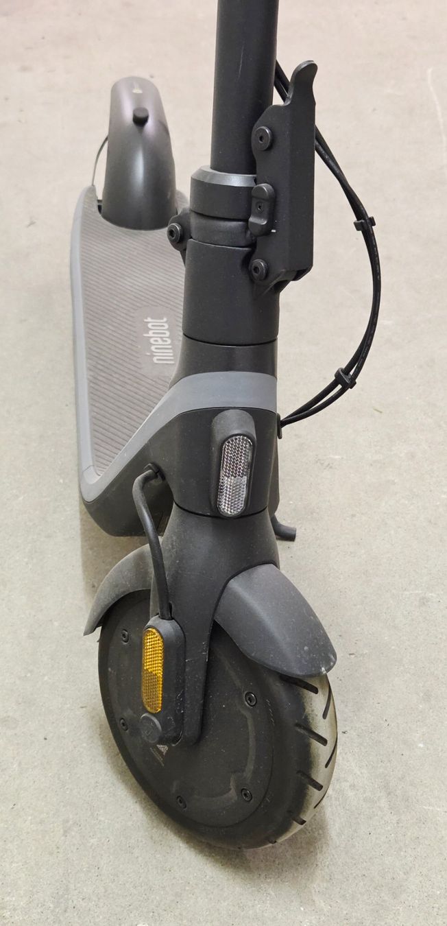Segway Kickboard: E-Scooter Segway Ninebot E2 mit Strassenzulassung – Usato da Schaffhausen venduto da stefanric09 2