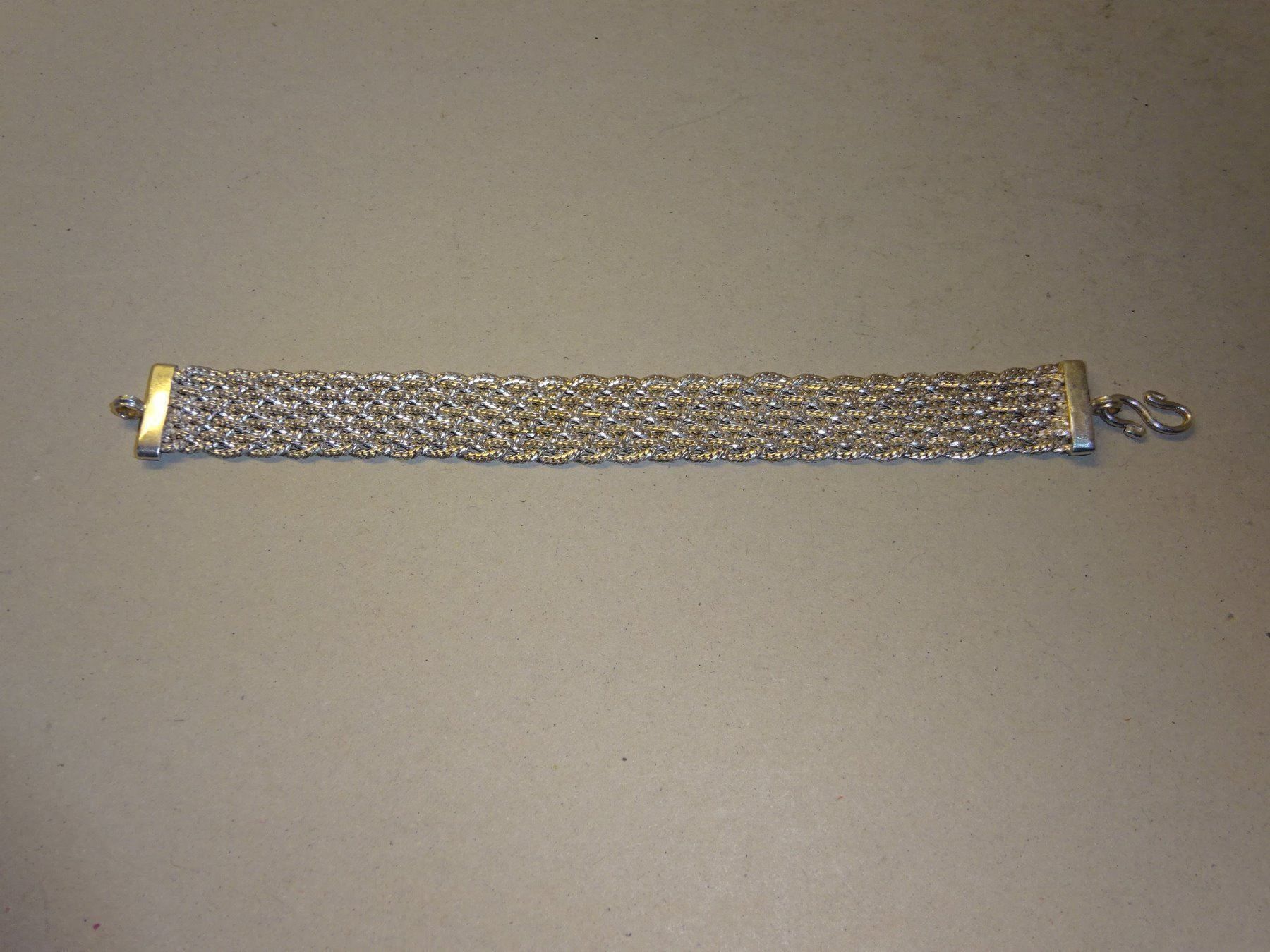Armbänder & -reifen: Zopfband Armband - 925 Silber – Gebraucht aus Esslingen von eintagammeer