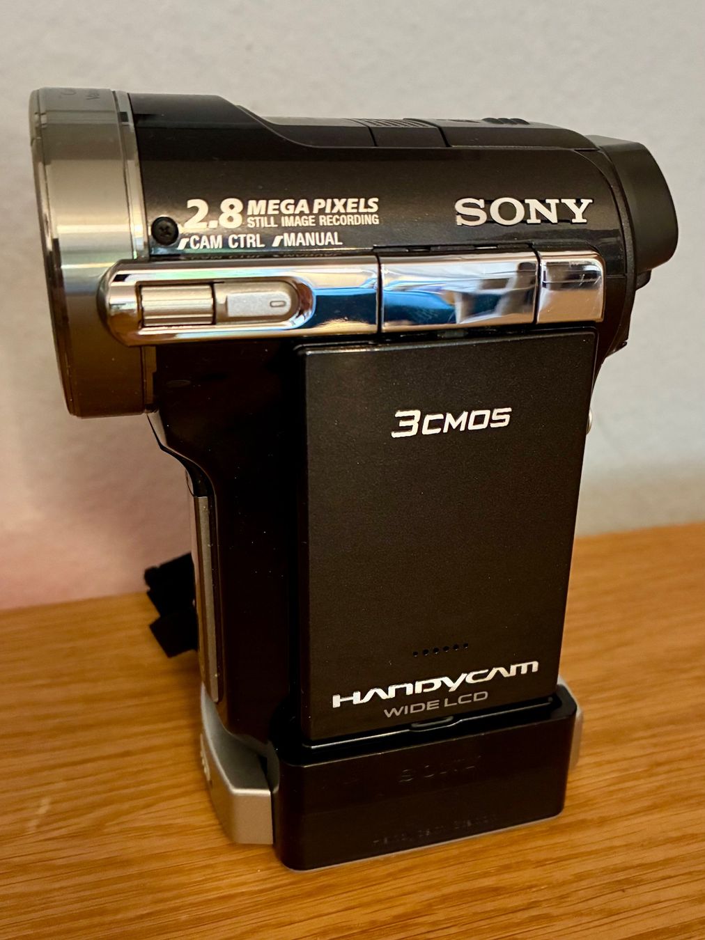 Sony Camcorder: Sony Handycam 3CMOS mit Touchscreen LCD – Defekt aus Zürich von T_K_H_M 1