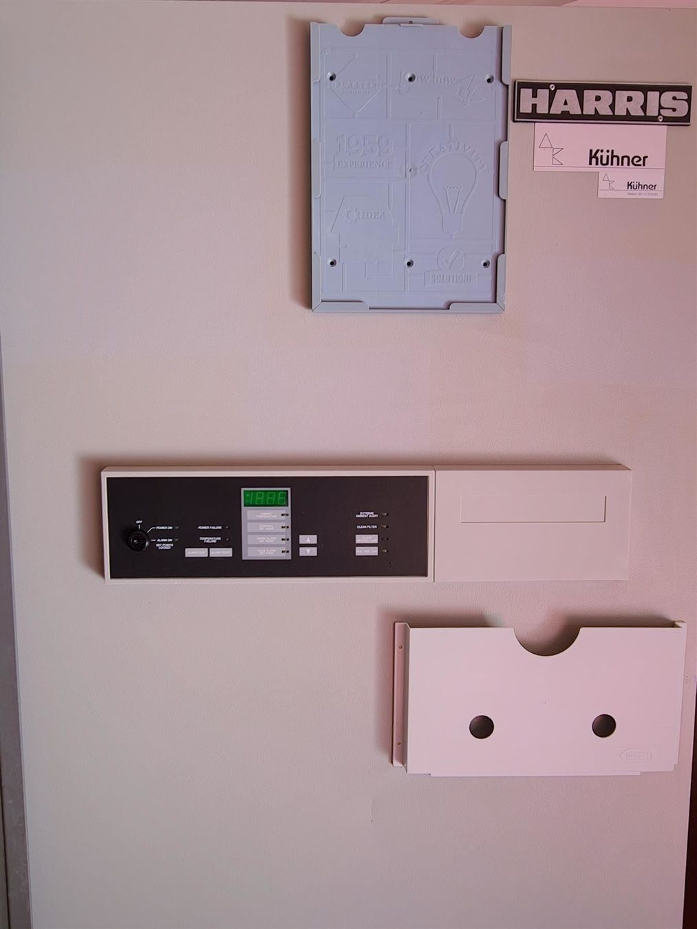 Accessori da laboratorio: Harris Lab Freezer Model DLT-17V-85-V14 – Usato da Niederdorf venduto da LeptonAG_Labor 1