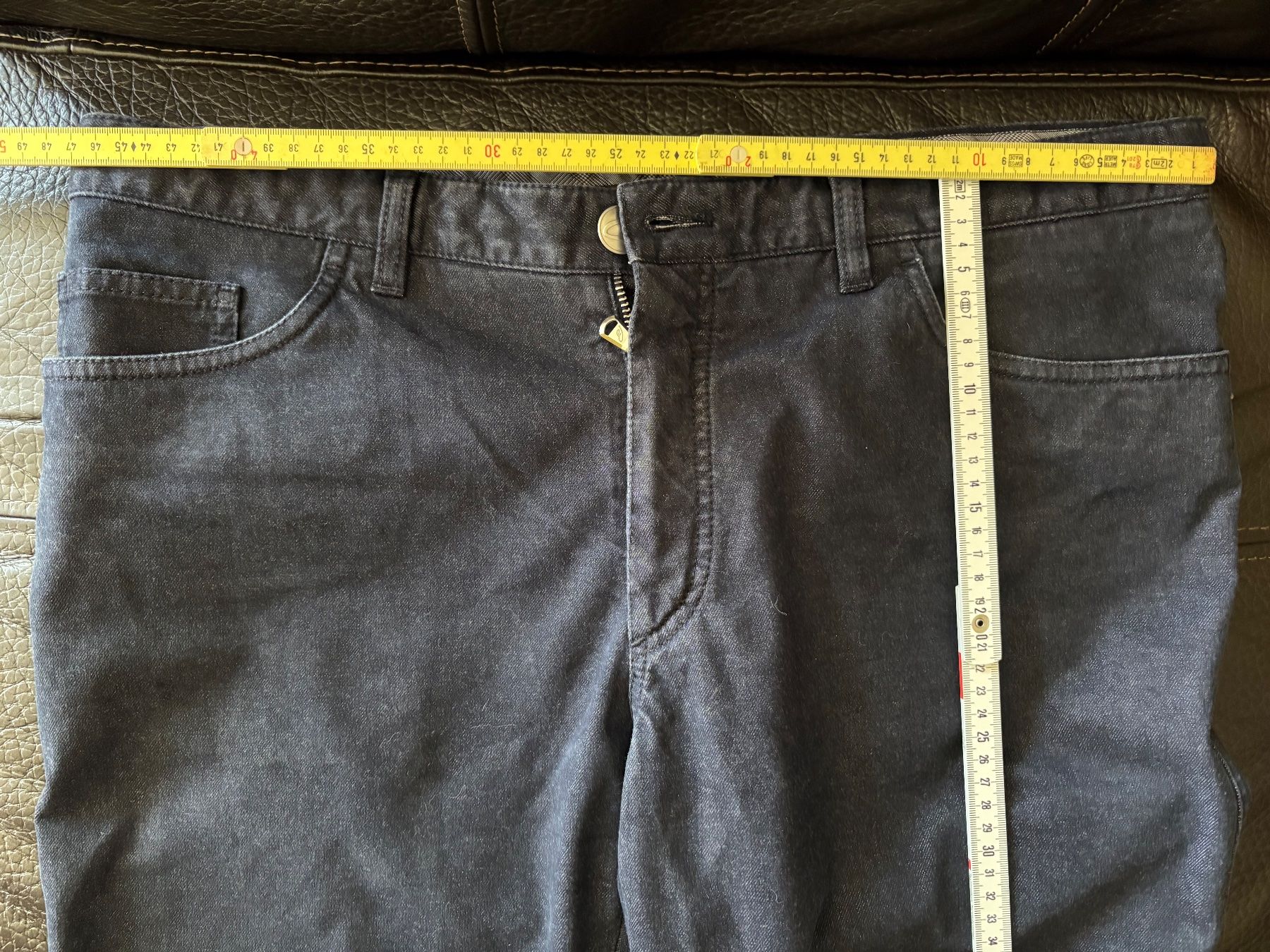 Brioni Jeans: Brioni Jeans Gr. 55 (L) – Usato da Arzier-Le Muids venduto da Pharmland 4