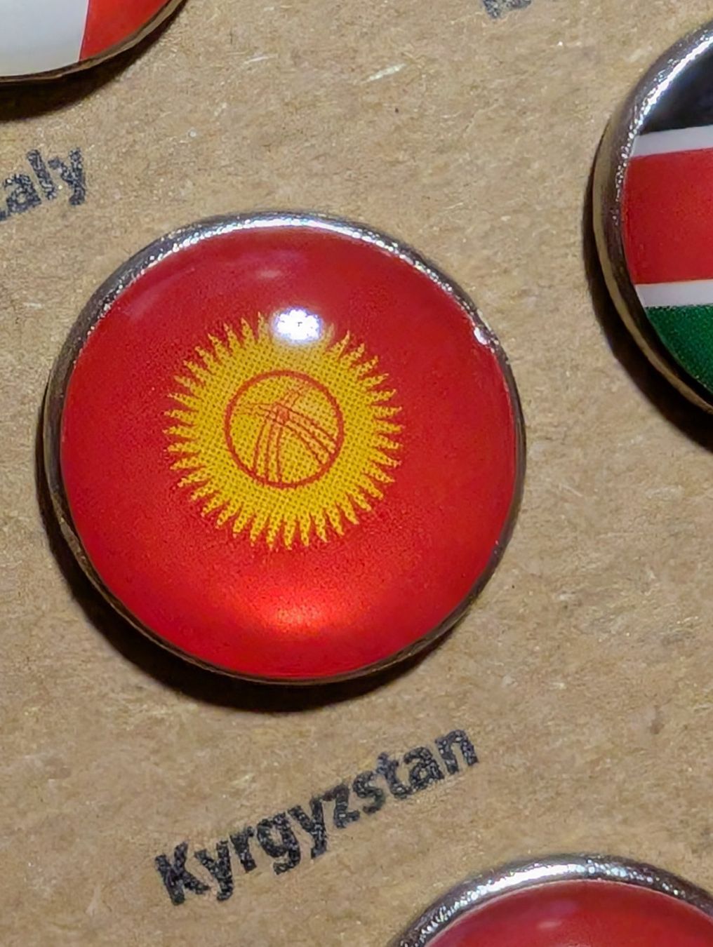 Plaketten & Abzeichen: Ansteckpin LW: Länderwappen – Gebraucht aus Oppligen von Pin-Fall-Shop