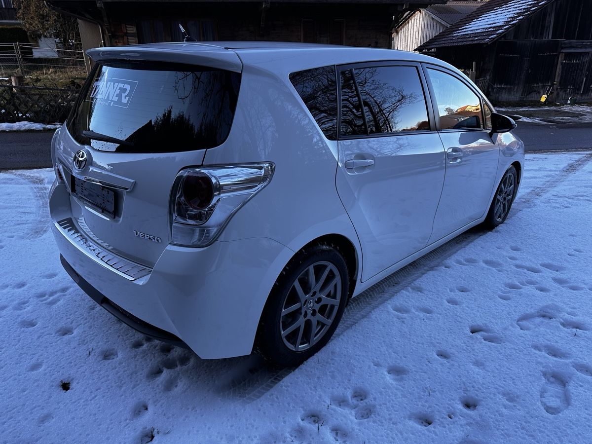 Toyota Automobili: Toyota Verso 2.2 D-CAT 7 Plätzer – Usato da Rüschegg Gambach venduto da Monkey_Mario 3