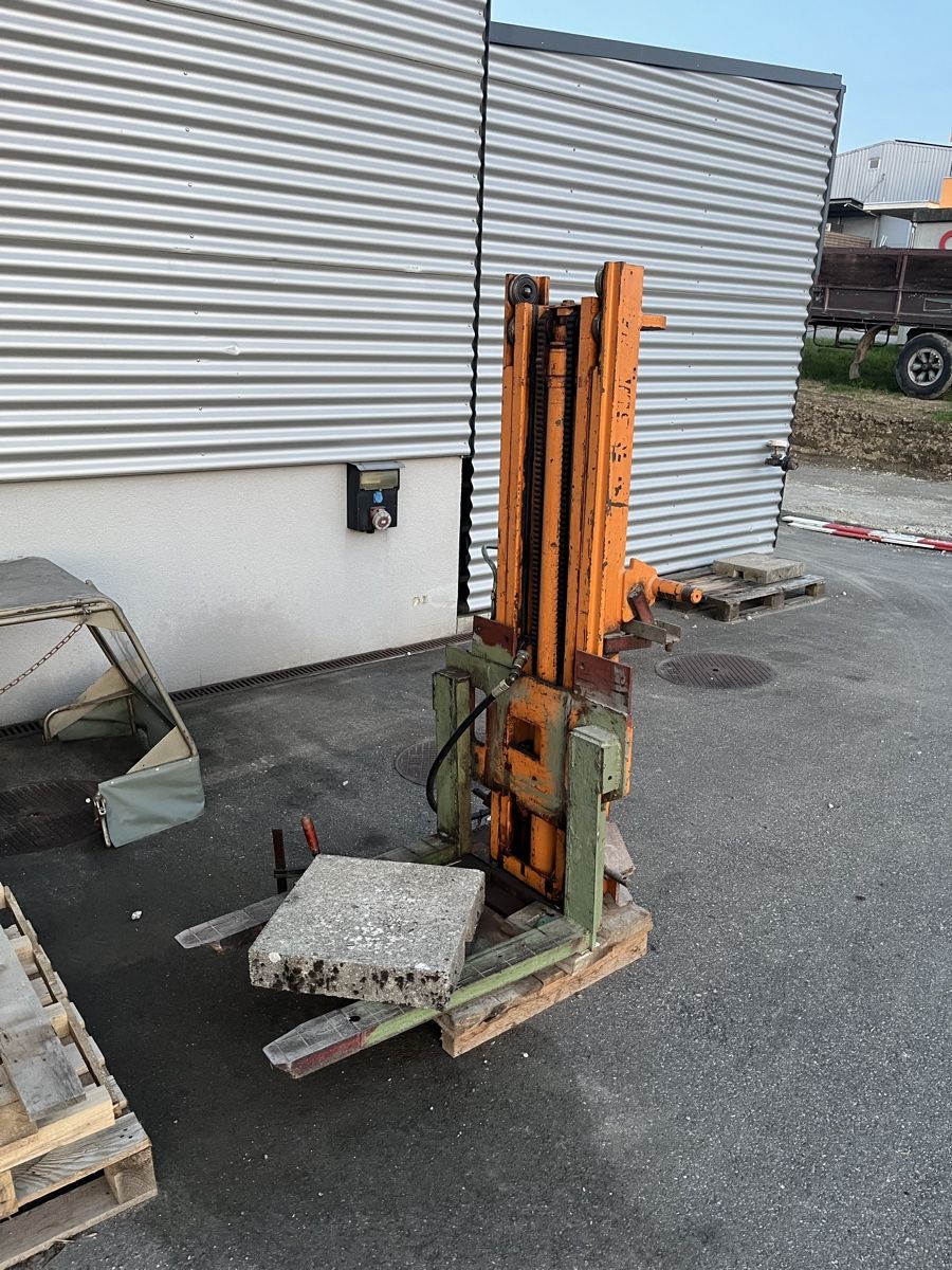 Carrelli elevatori e a forche: Heckstapler 3 punkt – Usato da Affeltrangen venduto da Ottmech
