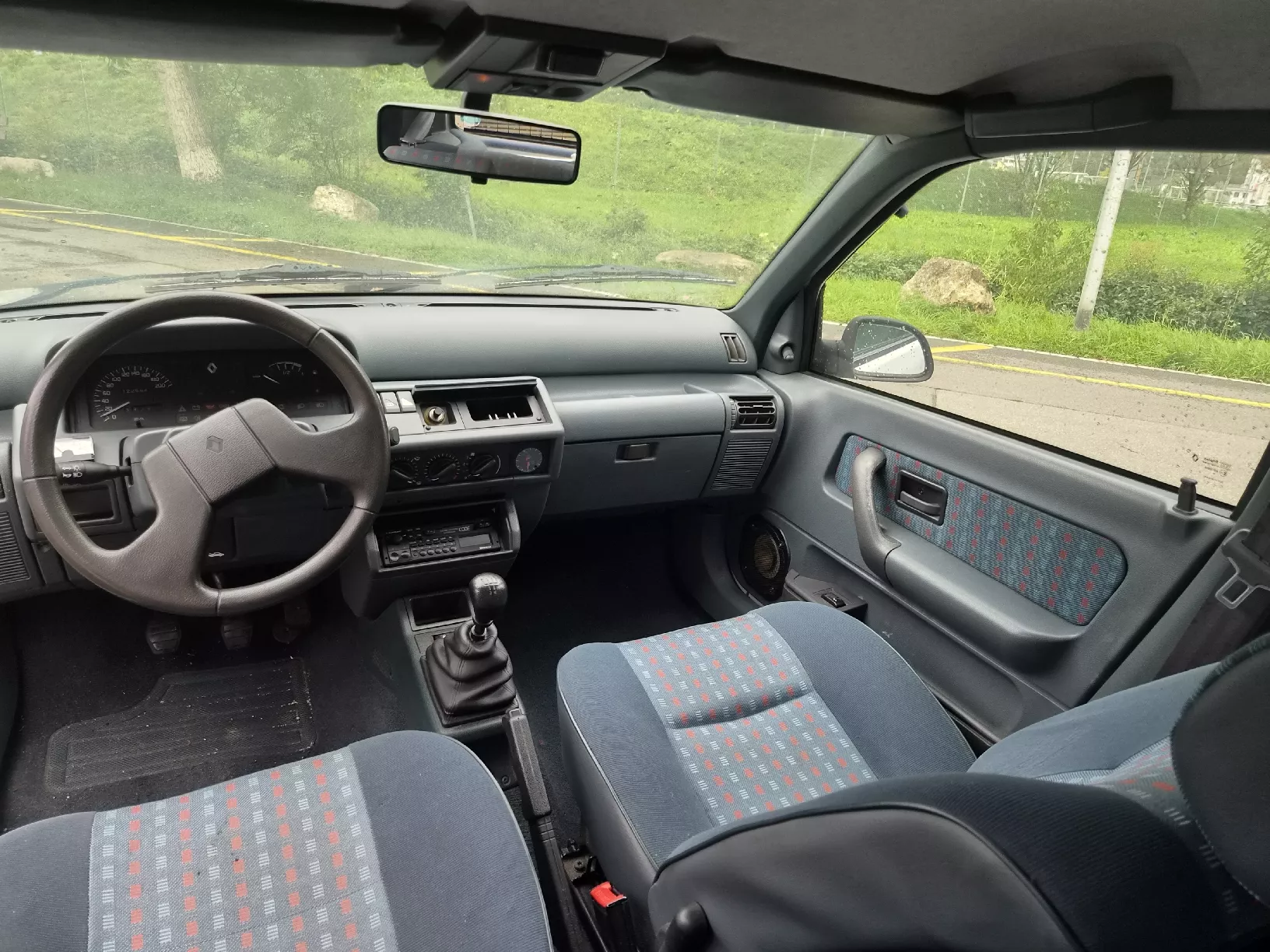 Renault Automobili: Renault Clio 1.4  – Difettoso da Näfels venduto da Aa0123 8