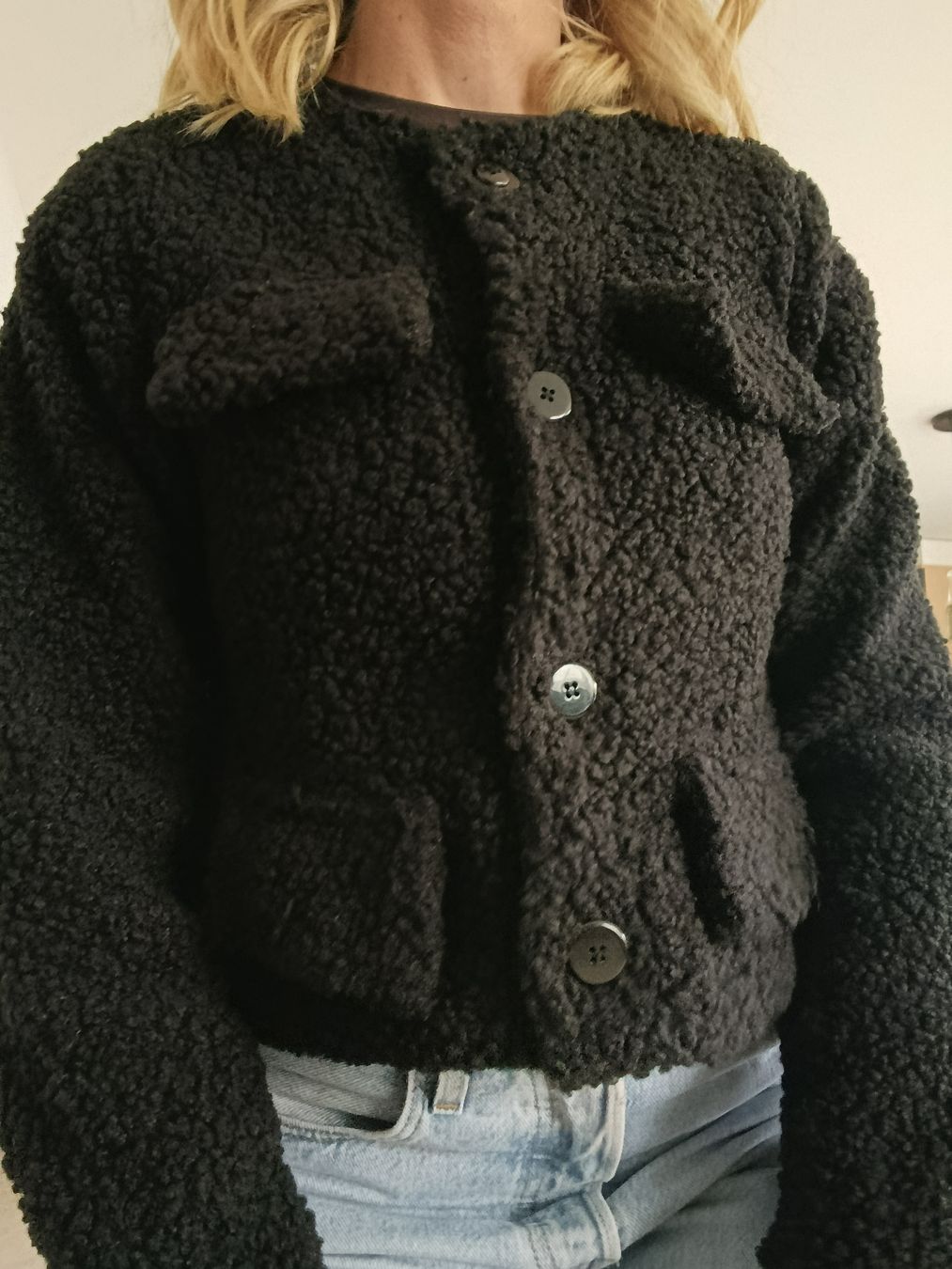 Giacche: VESTE COURTE PELUCHE NOIR S – Usato da Sierre venduto da shirley04