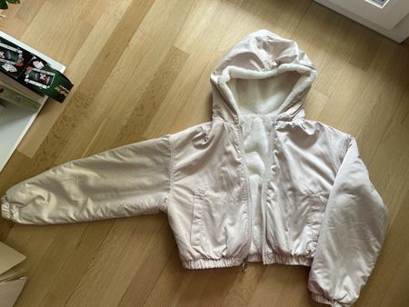 Winter/Herbstjacke mit Kapuze, Grösse S, Top Zustand!