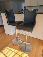 AB 49 CHF: 2 drehbare und hoch verstellbare Barhocker (top)