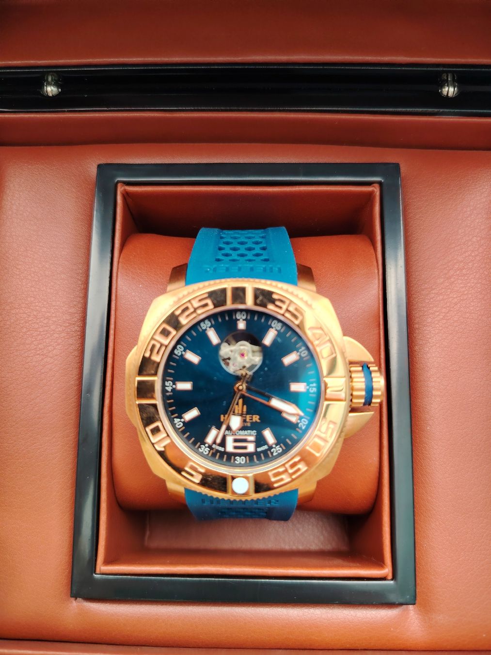 Helfer Orologi: Montre Helfer - Royal Blue Legacy – Nuovo e nell'imballaggio originale da Penthalaz venduto da Fever1 1