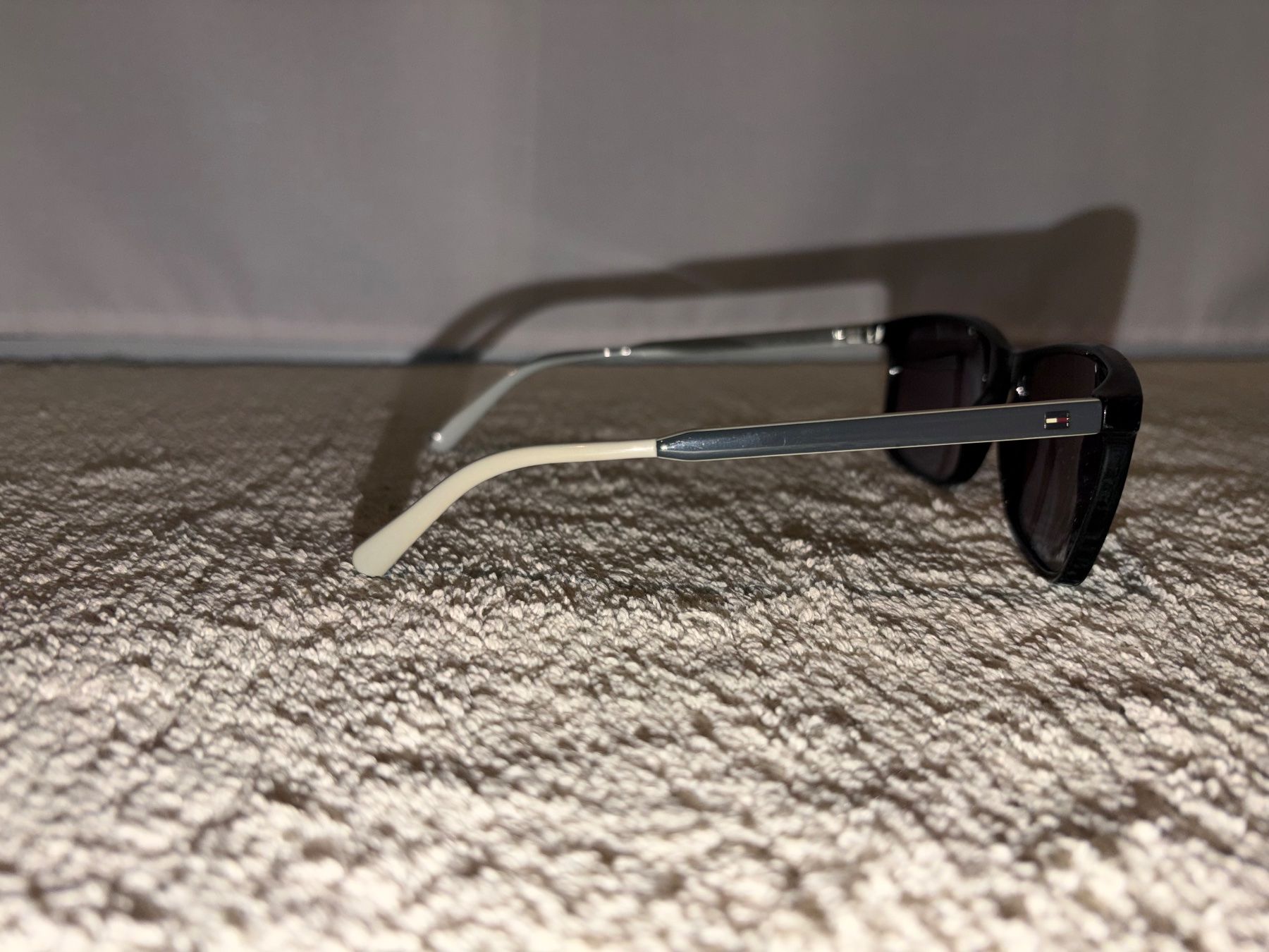 Tommy Hilfiger Occhiali & Lenti: Tommy Hilfiger Sonnenbrille – Usato da Visperterminen venduto da lgresell 2