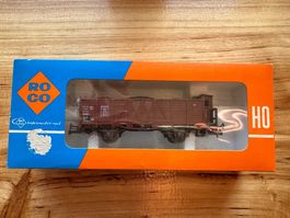 Roco gedeckter Hochbordwagen 4390 A der DB mit Kohleneinsatz
