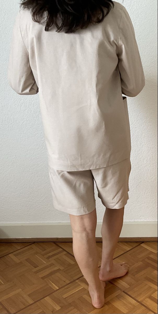 Completi & Tailleur: Ensemble blazer et short beige – Nuovo (secondo la descrizione) da Corseaux venduto da Mililaforet75 1