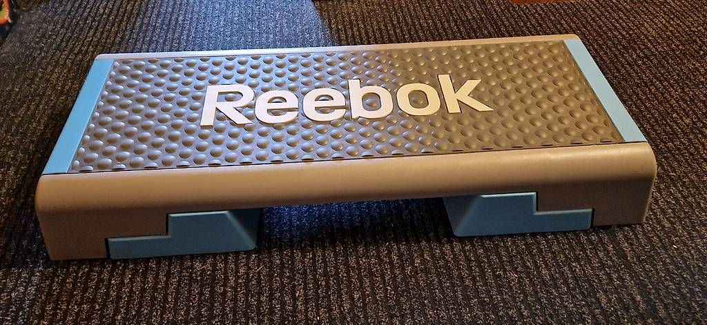 Hometrainer: Reebok Step Board – Gebraucht aus Amden von nbloech