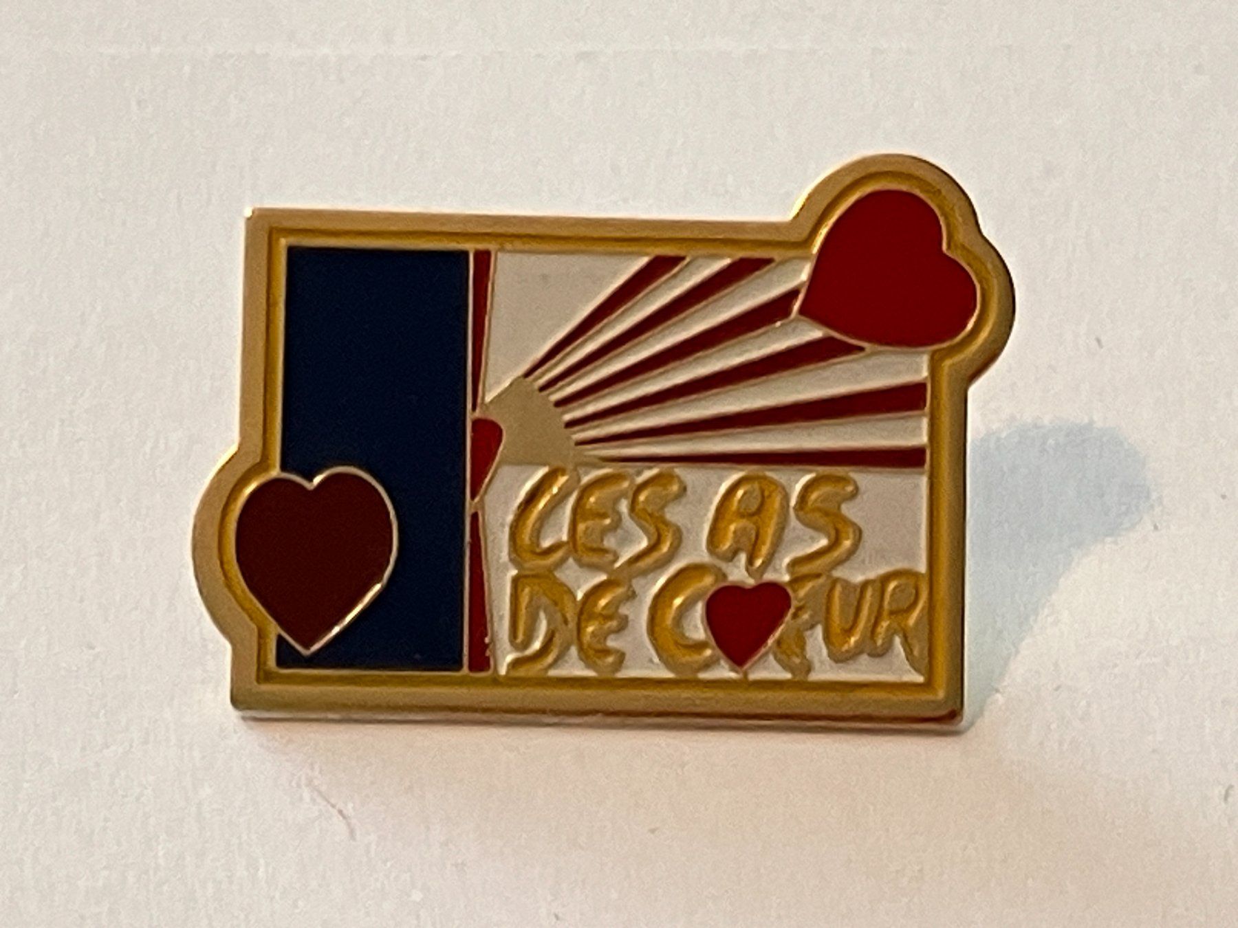 Placchette & Badge: 1 Pin Les As du Coeur – Usato da Basel venduto da djwwpp