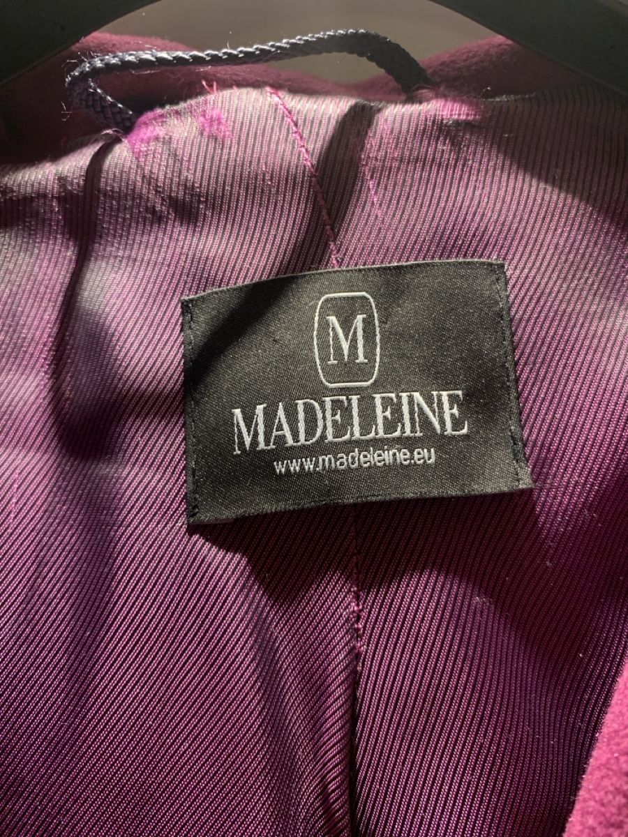 Madeleine Giacche: Madeleine Winterjacke mit Kapuze, Gr. 36 – Usato da Zürich venduto da Ballerina007 2