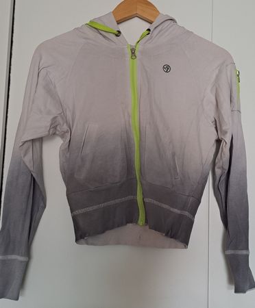 Zumba Fitness Jacke mit Kapuze, Grösse XS, Grau/Weiss