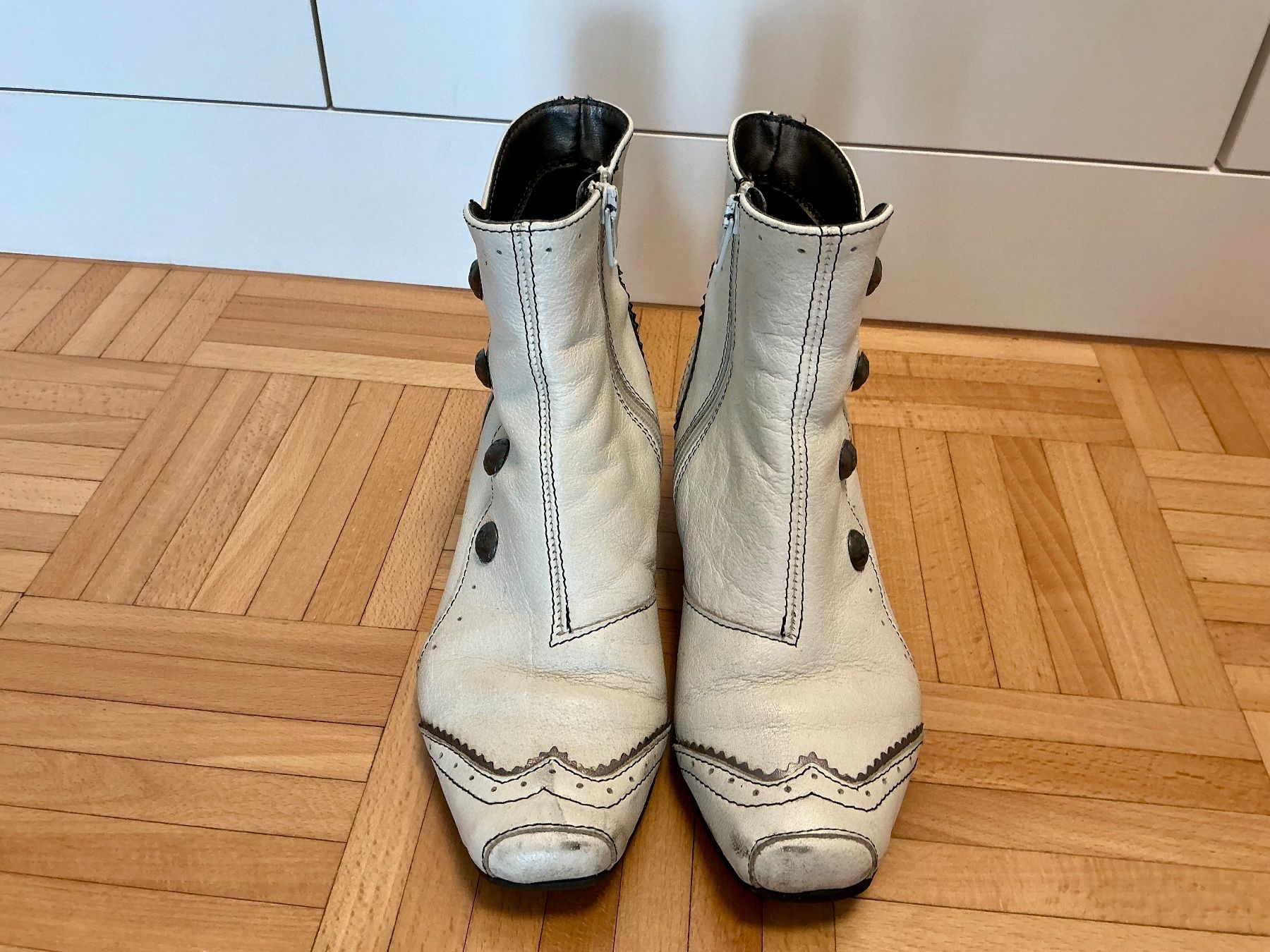 Scarpe da donna: Wunderschöne Stiefeletten, Echtleder, Grösse 36, Vintage – Usato da Zürich venduto da Mia712 1