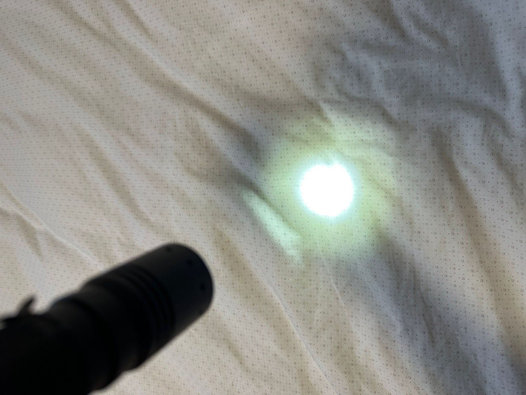 Lampade: Lampe torche tactique LED puissante – Usato da Prilly venduto da LausanneArchive 3
