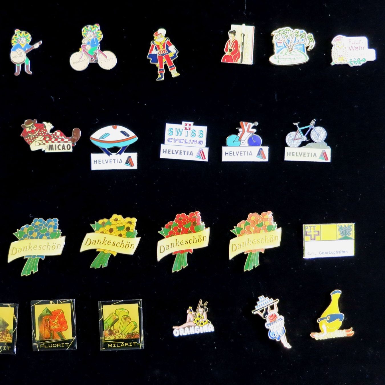 Placchette & Badge: Einmalige Pin-Sammlung mit alten Stücken. – Nuovo (secondo la descrizione) da Steinhausen venduto da Kristall022 2