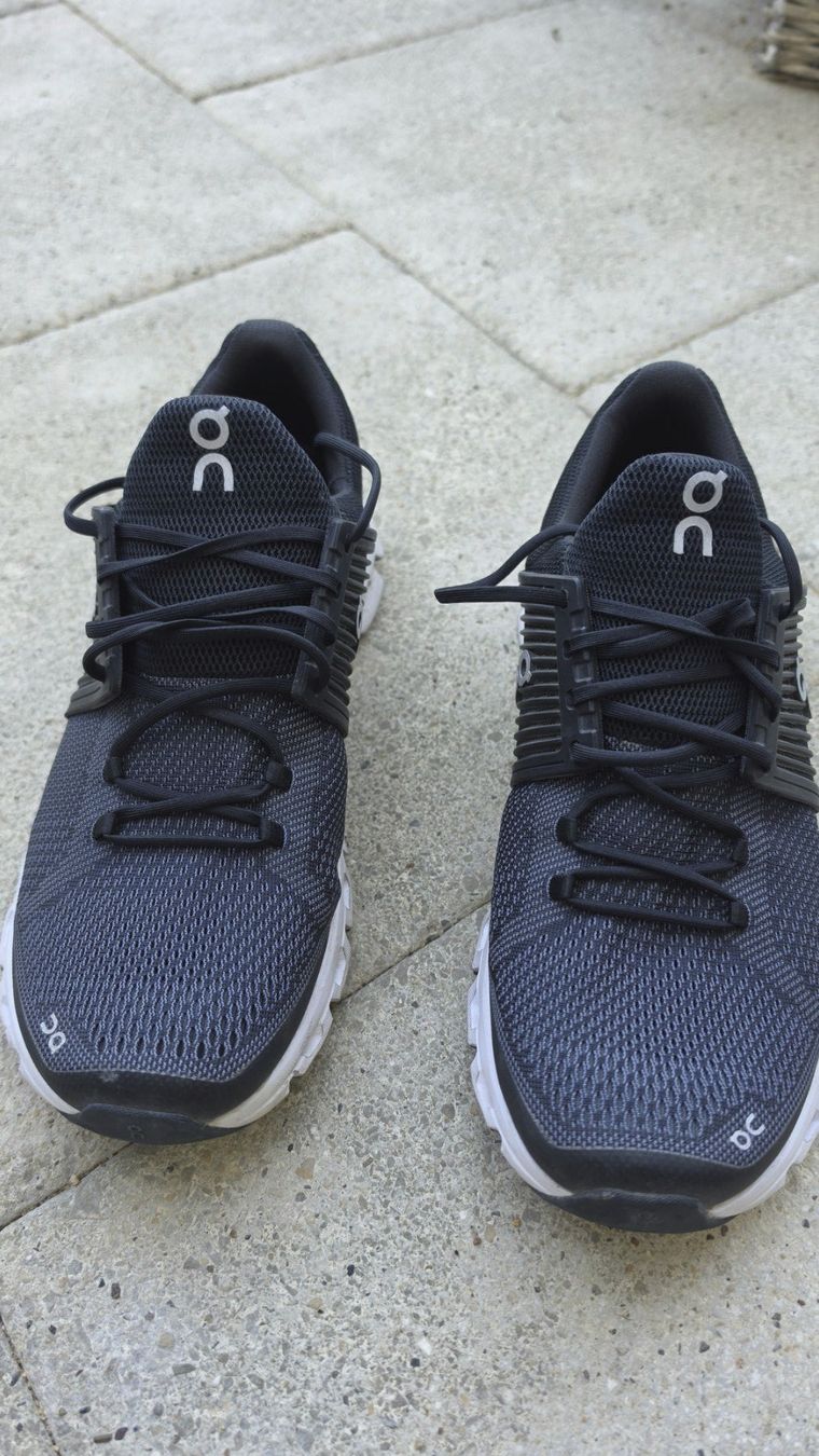 On Herrenschuhe: ON Sneaker Cloudswift 3 schwarz/grau, Gr. 42.5 – Gebraucht aus Fehraltorf von Natib44 2