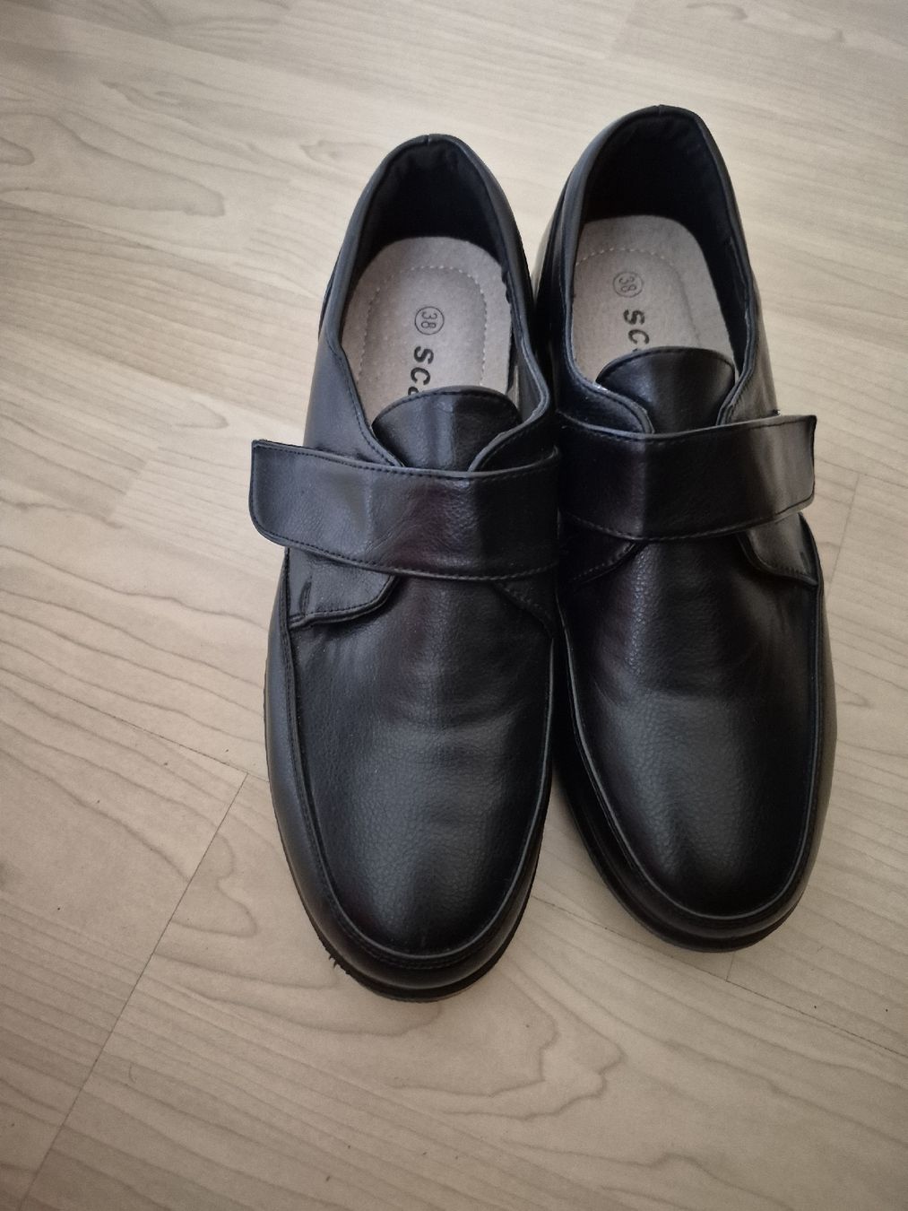 Scarpe da donna: Scandi Schuhe Grösse 38 – Usato da Oberweningen venduto da Bumblebee2