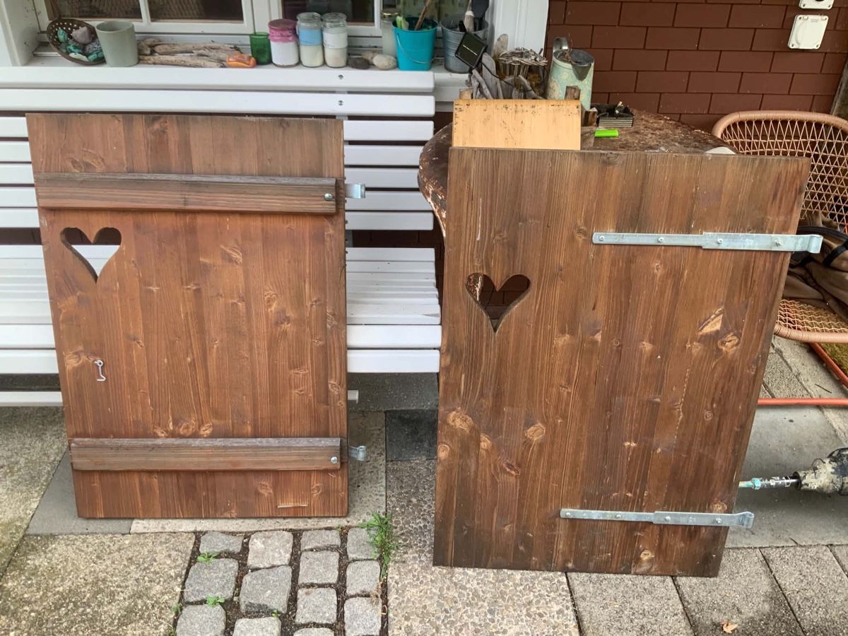 Fensterläden: Fensterläden mit Herz – Gebraucht aus Nesslau von Giga257