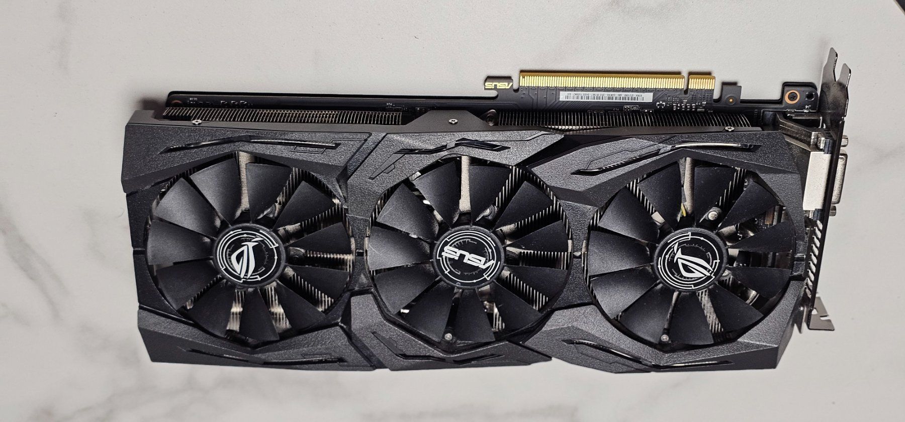 Asus Schede grafiche: Asus Rog Strix GTX 1080 8GB – Usato da Collex venduto da Chel1200 1