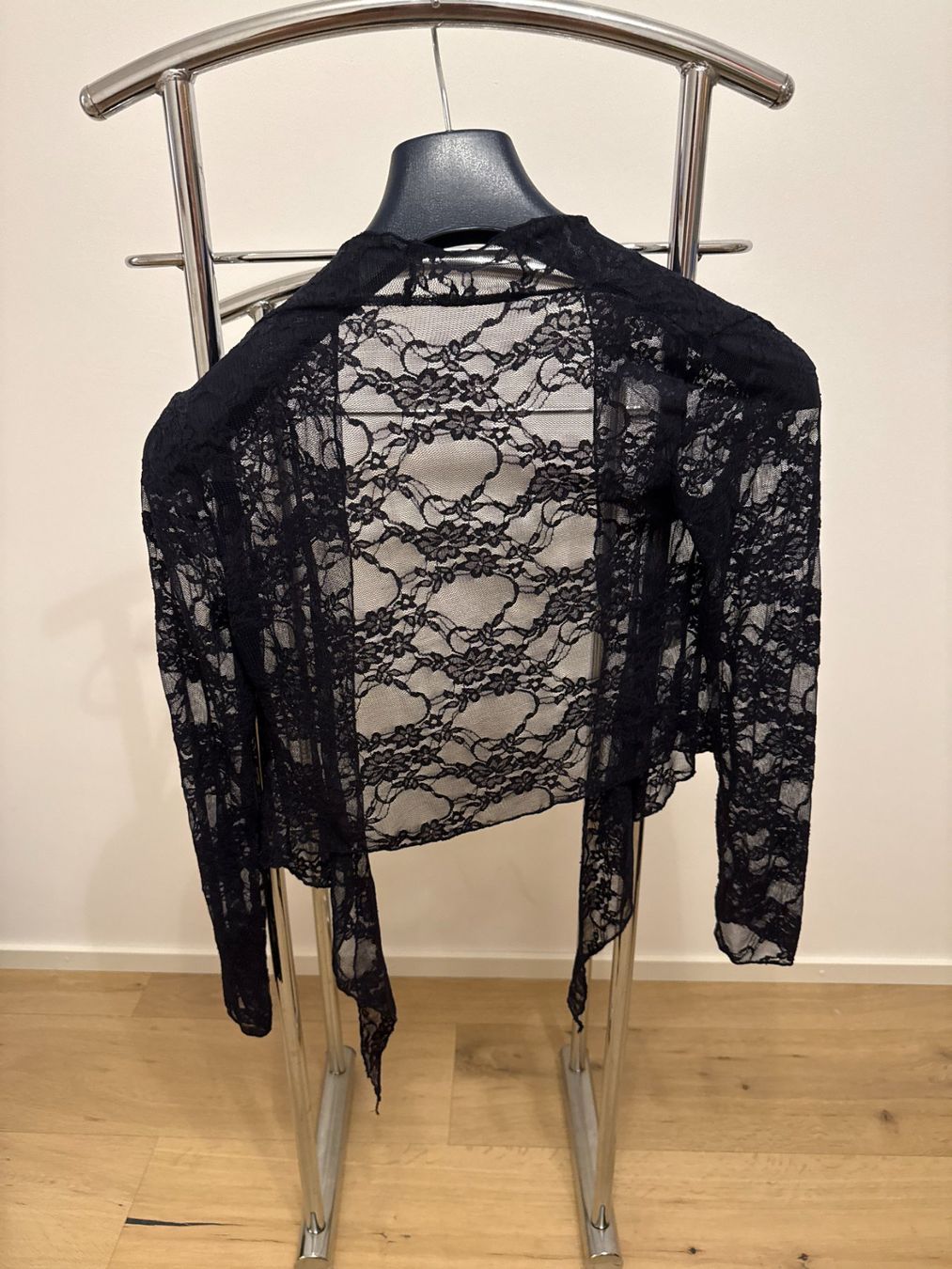 Giacche: Schwarze Spitzenjacke – Nuovo (secondo la descrizione) da Fällanden venduto da ala_k7vk 1