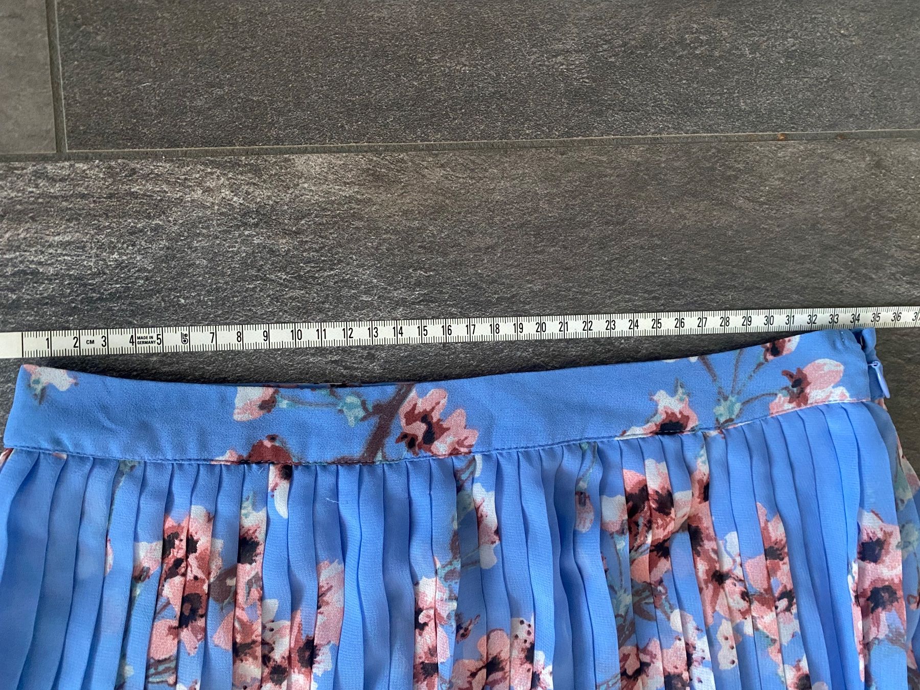 Vero Moda Gonne: Vero Moda Rock, Grösse S, hellblau mit Blumen🌸 – Usato da Wängi venduto da JALE04 5