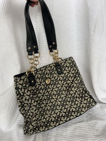 Tasche Tommy Hilfiger Canvas/Leder goldfarbene Kette guter Z