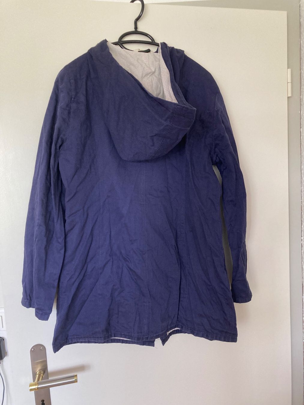 Jacken: Stoffjacke mit Kapuze, leicht und bequem – Gebraucht aus Menziken von Ale.burri 1