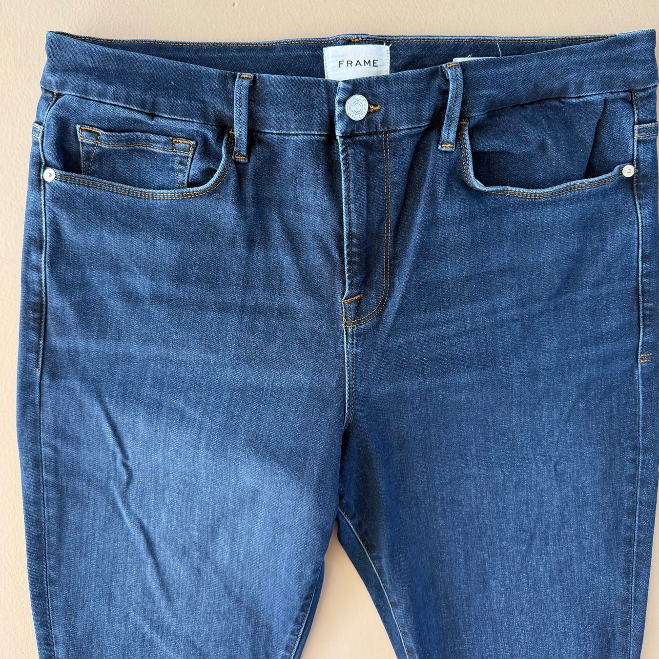 Jeans: FRAME „Le Mini Boot“ Jeans 💙 – Gebraucht aus Zürich von ClosetQueen 1