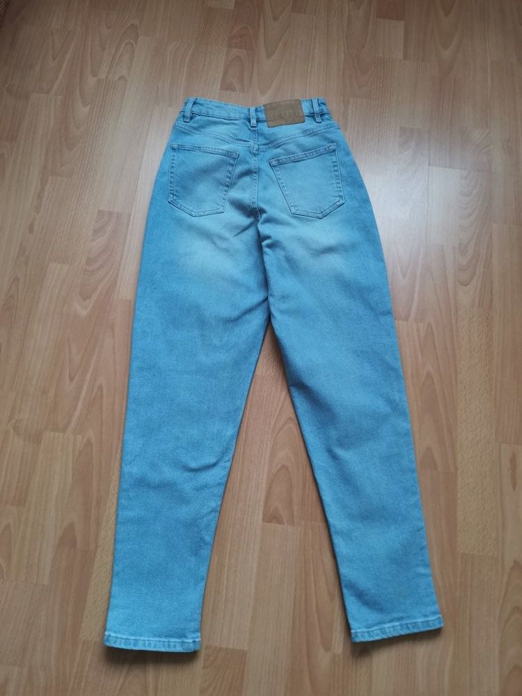 H&M Pantaloni: jeans fille – Usato da Porrentruy venduto da Piquetix 1