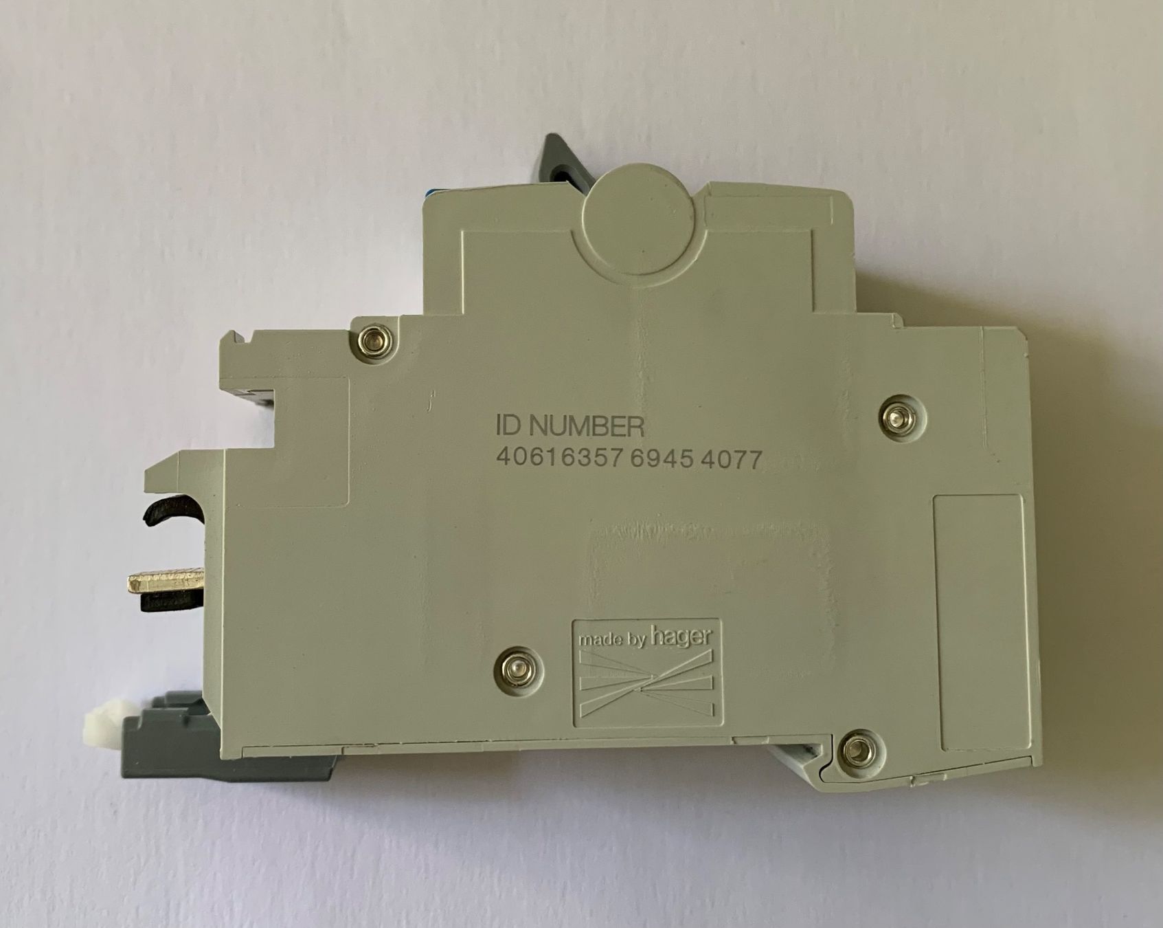 Hager Interruttori: Hager ADA 913C 13A / 30mA FI/ LS – Nuovo (secondo la descrizione) da Zürich venduto da Apache4 3