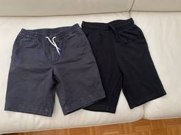Deux shorts pour garçon 8-10 ans GAP , H&M