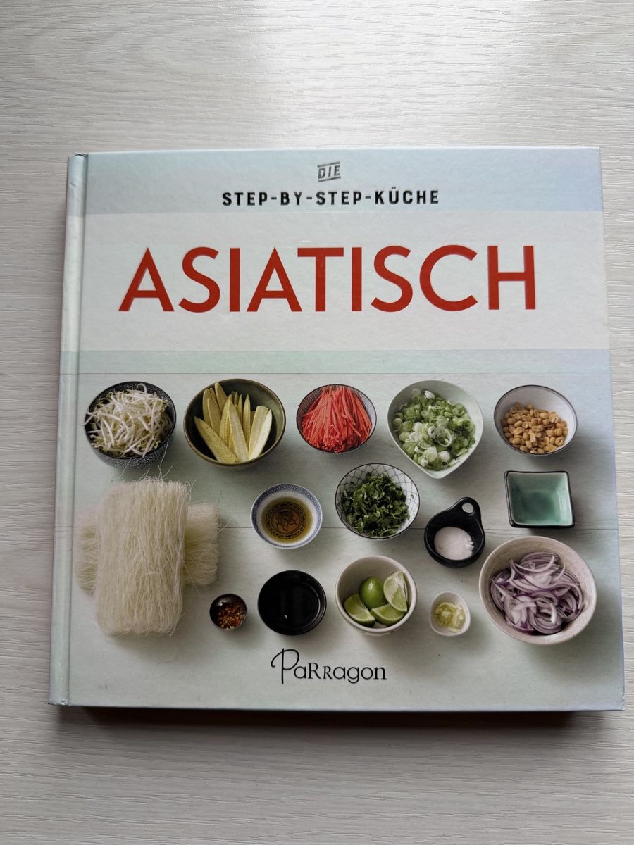 Libri: Asiatisch Kochbuch: Step-by-Step Küche - Neu – Nuovo e nell'imballaggio originale da Hauptwil venduto da Tifosi92