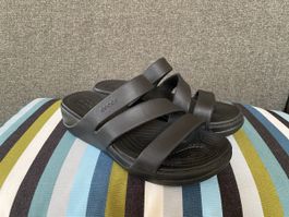 Crocs Sandalen schwarz Damen Gr. 37.5 W 7 neuwertig