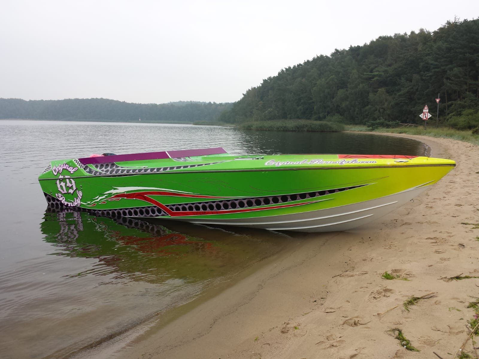 Barche: COUGAR 33 OFFSHORE HISPEED – Usato da Avenches venduto da BOOTTRANSPORTE 1