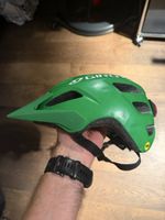 Grüner Giro Velo Helm für Kids Grösse 47-54cm mit Licht