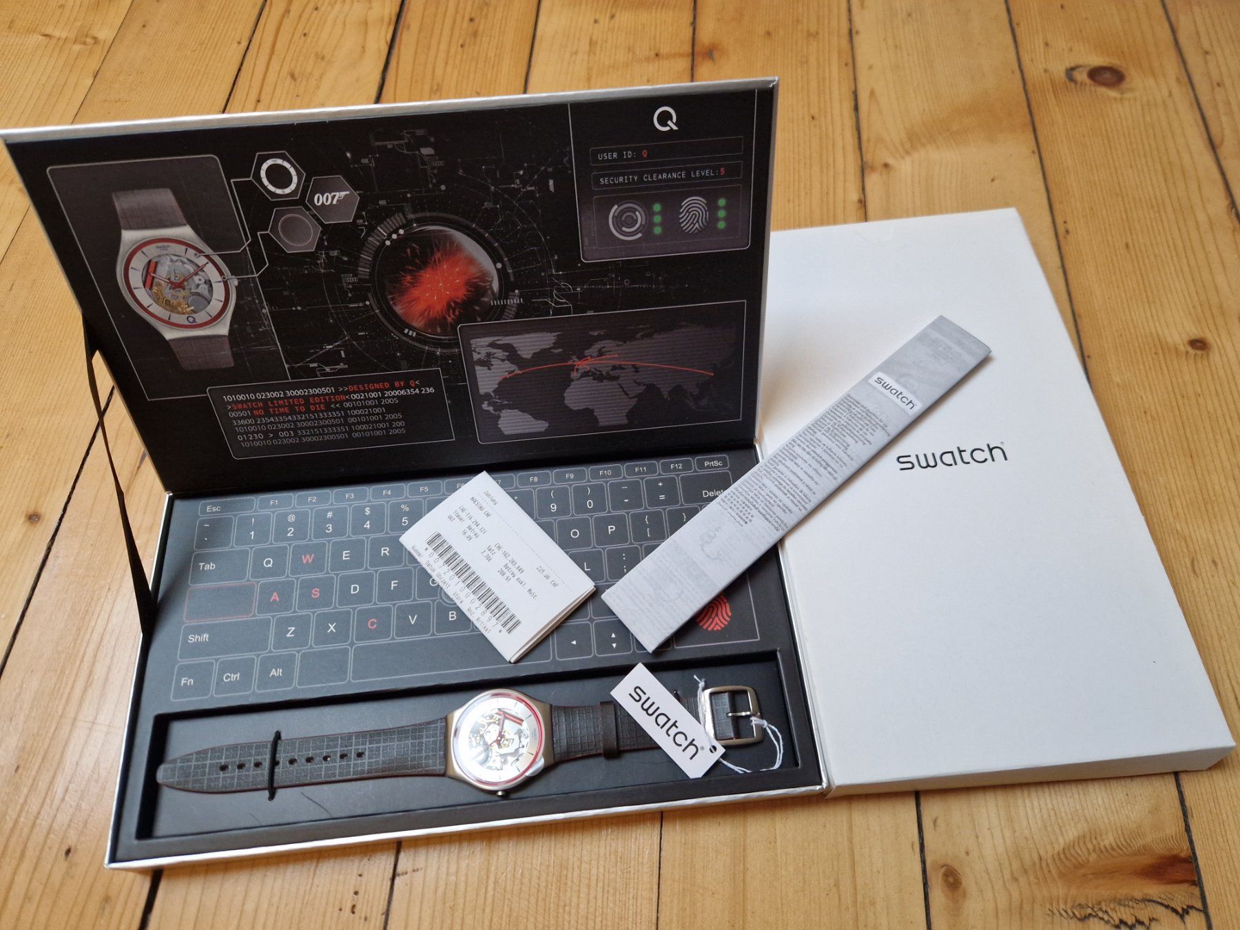 Swatch Orologi: Swatch James Bond "Q" SS07Z100 – Nuovo e nell'imballaggio originale da Basel venduto da simonslap