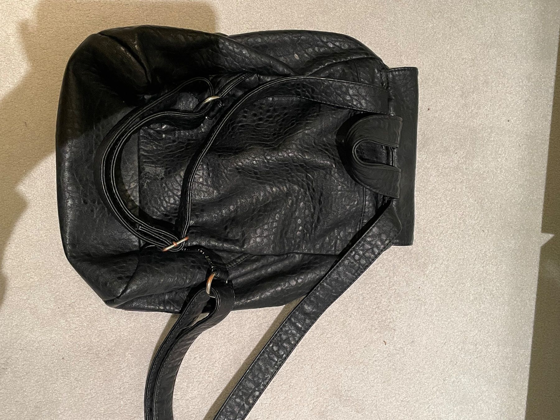 Zaini: Schwarzer Rucksack Even & Odd – Usato da Zürich venduto da joshasu 1