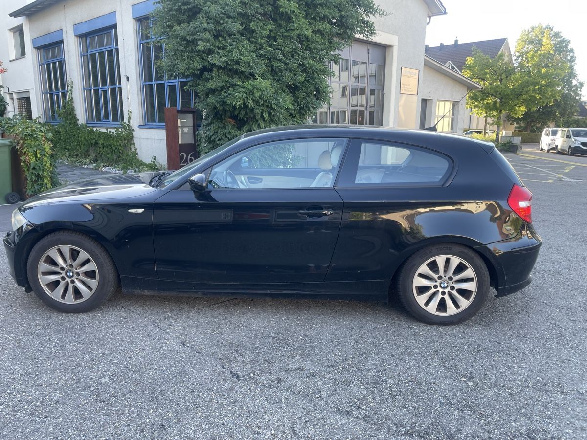 BMW Autos: BMW 120i AUTOMAT – D'occasion à Winterthur par TopAC22 4