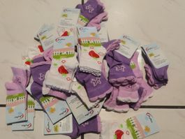 33 Stück Babysocken Gr. 00 (15-16)