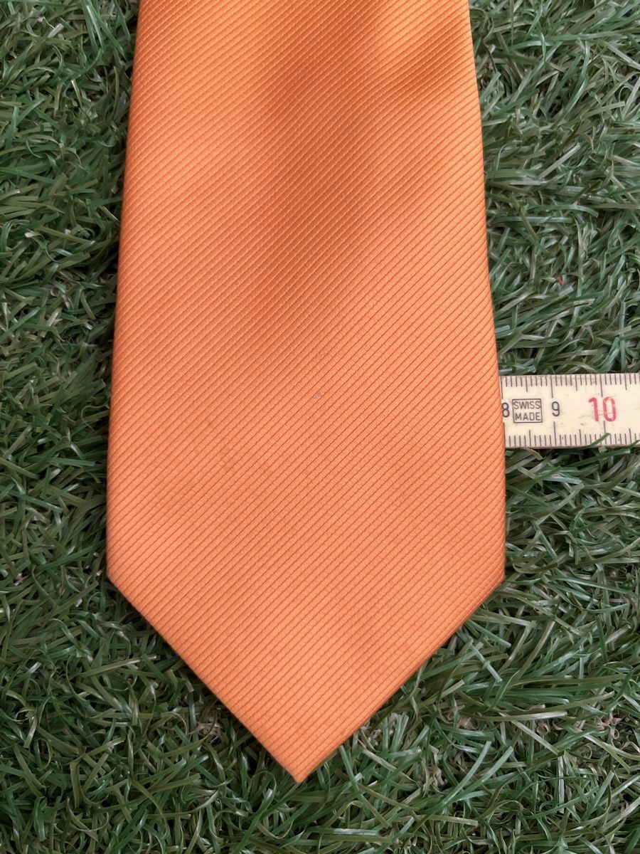 Cravatte: Elegante Krawatte in Orange – Usato da Madetswil venduto da Biker100