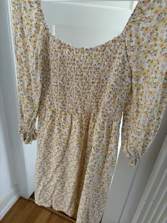 gelbes Sommerkleid von Hollister in Grösse S