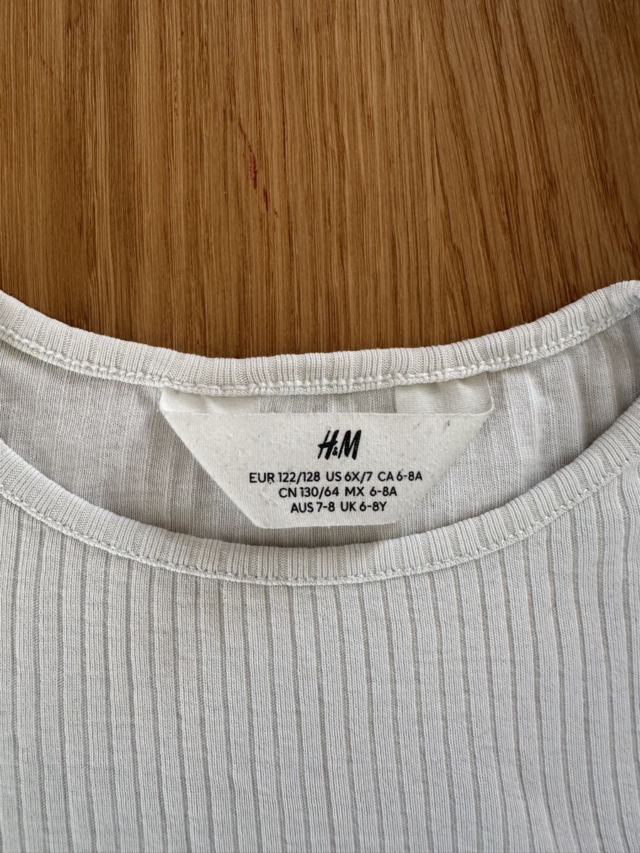 H&M Camicette, T-shirt & Top: Weisses shirt 128 – Usato da Hochdorf venduto da lefaho 1