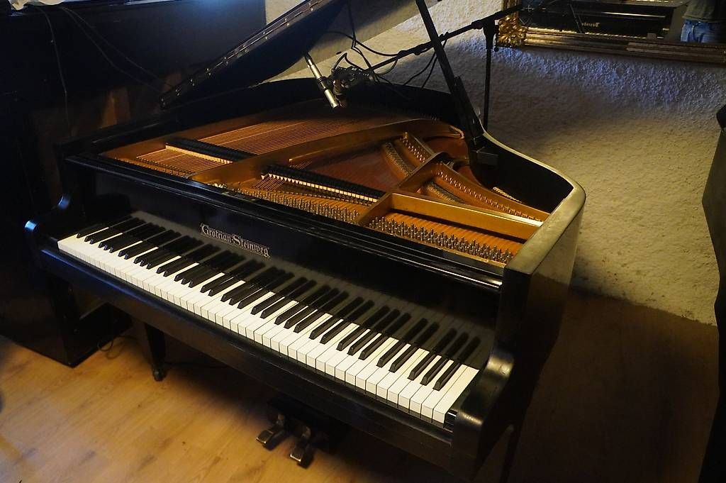 Strumenti musicali: Flügel Grotrian Steinweg 140 – Usato da Küttigen venduto da PianoSarbach