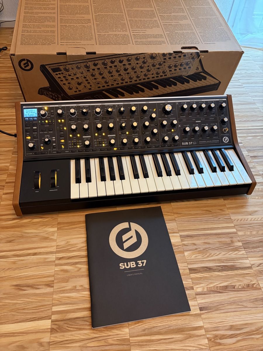 Moog Instruments de musique: Moog Sub 37 – D'occasion à Zürich par _mse_